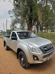 Isuzu D-MAX Highrider 2025 Silver - 2