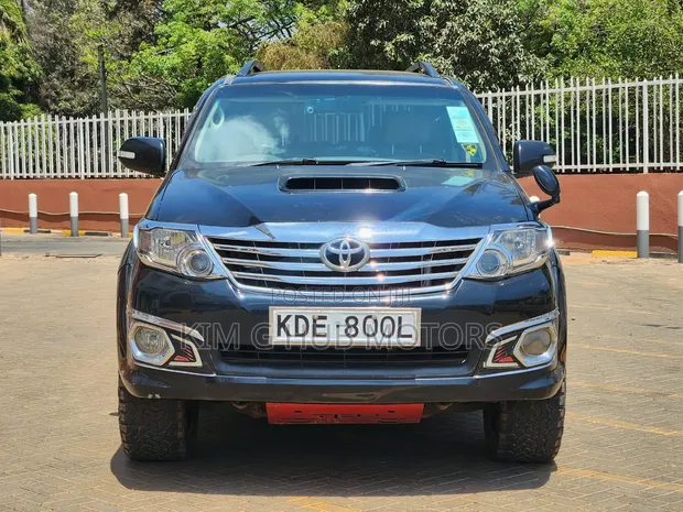 Toyota Fortuner 2014 Black - 1