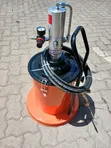 20L Pneumatic Grease Bucket - 1