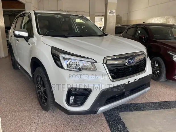 Subaru Forester 2019 White - 1