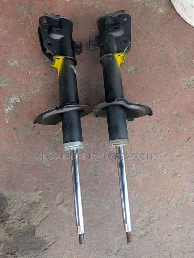 Toyota Rush Exjapan Shock Absorbers (Used) - 1