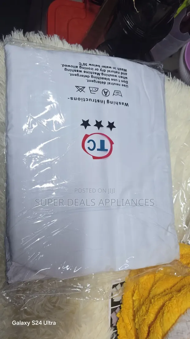 White Striped Bedsheet (6x6) - 1