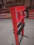 Sunshine Italy 20-Ton Hydraulic Press Machine - 3