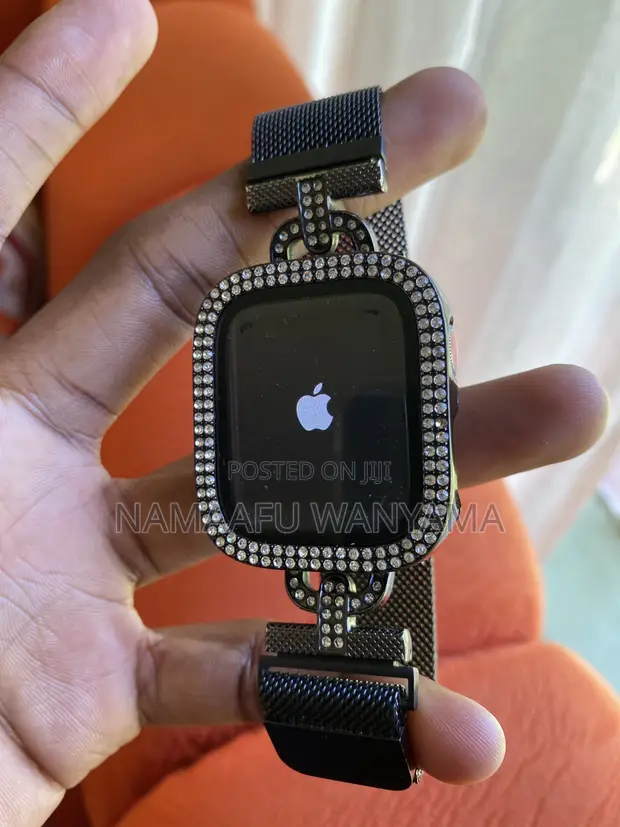 Apple Watch Series 3, 38mm - 1
