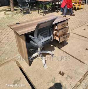 Modern 1.2m Desk and Mesh Chair Set