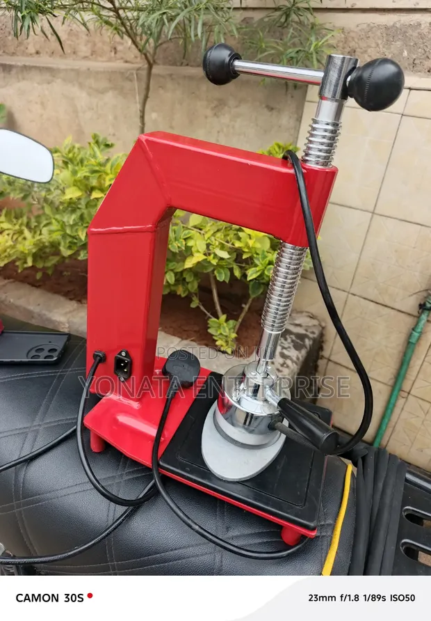 Heavy Duty Small Tyre Vulcanizing Machine - 1