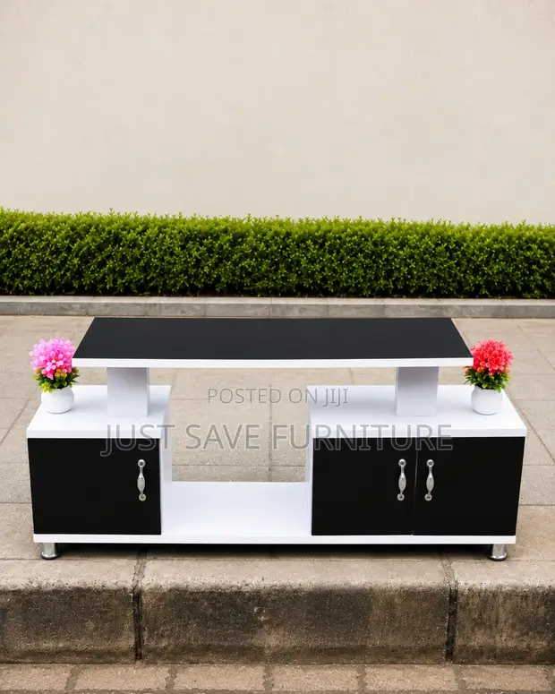 Instanbul Nova 4ft Modern TV Stand - Black & White - 1