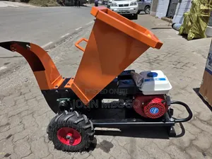 Gasoline Wood Chipper / Branch Shredder