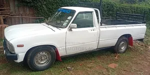 1986 Toyota Hilux 2200 4x4 Pickup