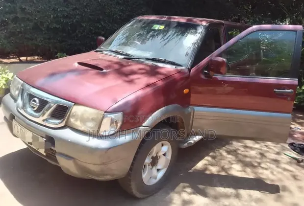 Nissan Terrano 1999 Burgundy - 1