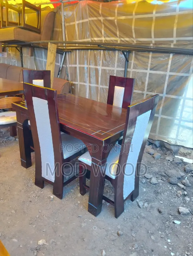Richwood Classic Four-Seater Dining Set - 1