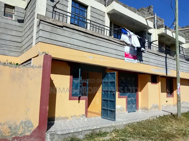 1 Bedroom Block of Flats for Rent in Sunshine Court, Joska - 1