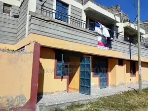 1 Bedroom Block of Flats for Rent in Sunshine Court, Joska