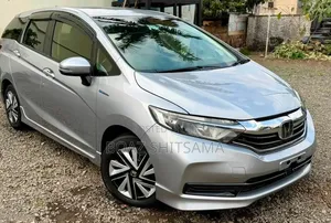 Honda Shuttle Hybrid 2020 Silver