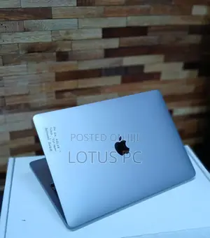 Apple MacBook Air 2020 M1 16GB RAM 256GB SSD