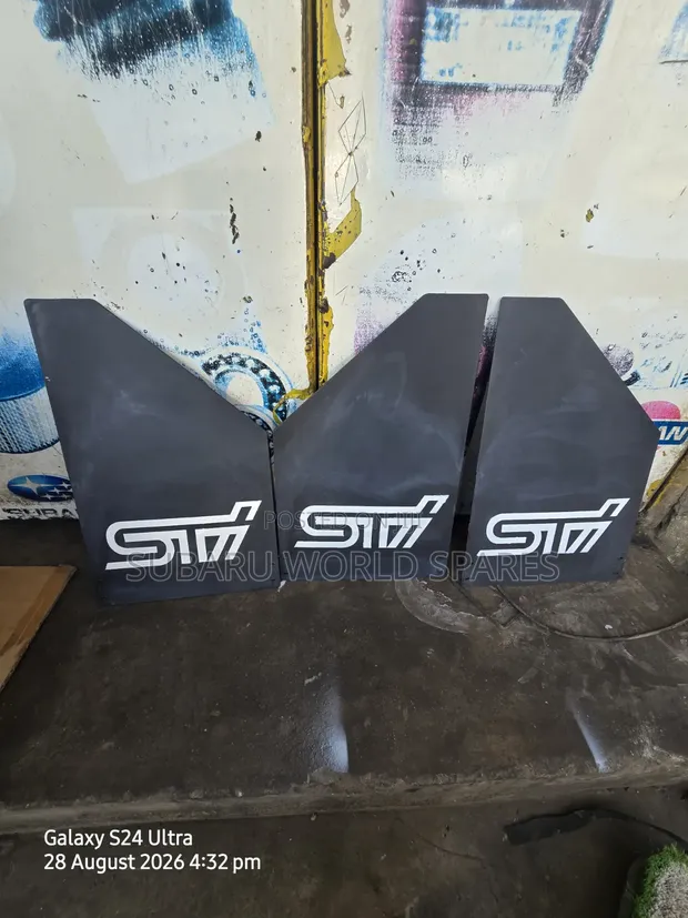 Subaru SG5 STI Mudflaps (Zilizotumika) - 1