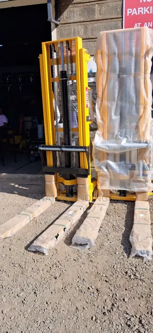 Hand Stacker – Heavy-Duty Pallet Lifting Solution