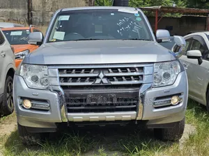 2019 Mitsubishi Pajero Exceed Silver