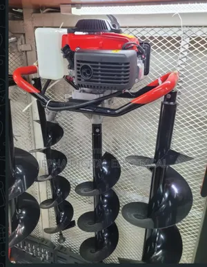 Brand New Honda 4-Stroke Earth Auger Machine