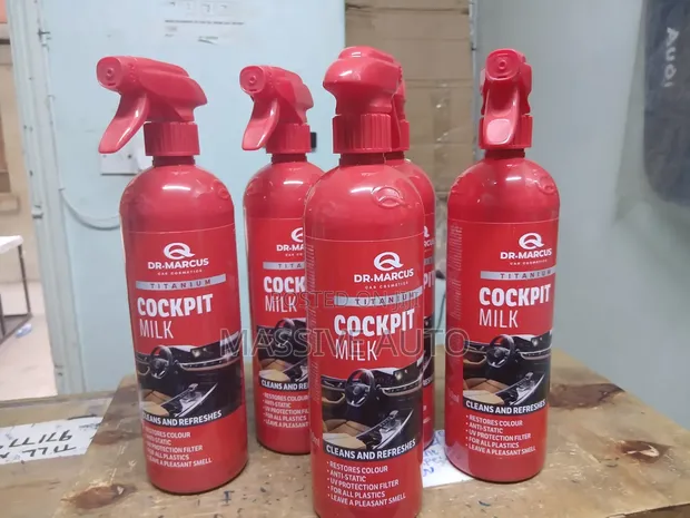 Dr. Marcus Cockpit Milk Cleaner - Smooth Dash Finish - 1
