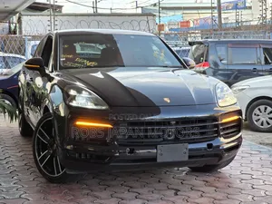 Porsche Cayenne S Coupe 2020 Black