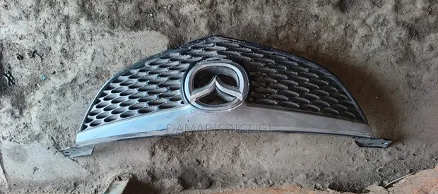 Mazda Axela 2009-2010 Grill - 1