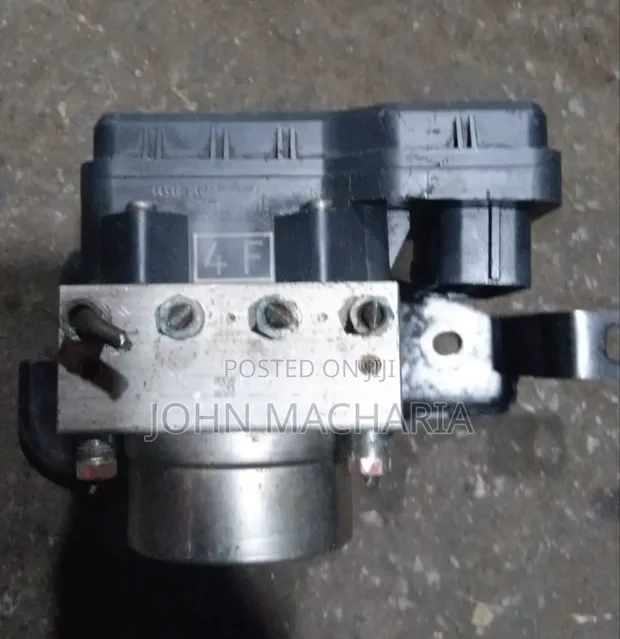 ABS Pump ya Toyota Revo (Iliyotumika) - 1