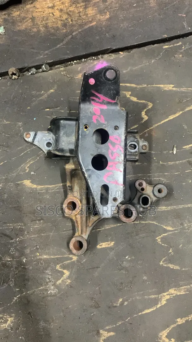 Toyota Passo Gearbox Mountings (New Model) - 1