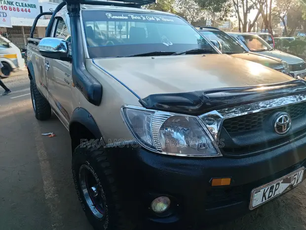 Toyota Hilux Vigo 2011 Gray - 1