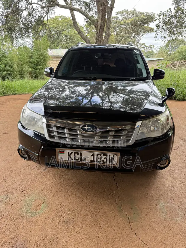 Subaru Forester 2011 Black - 1