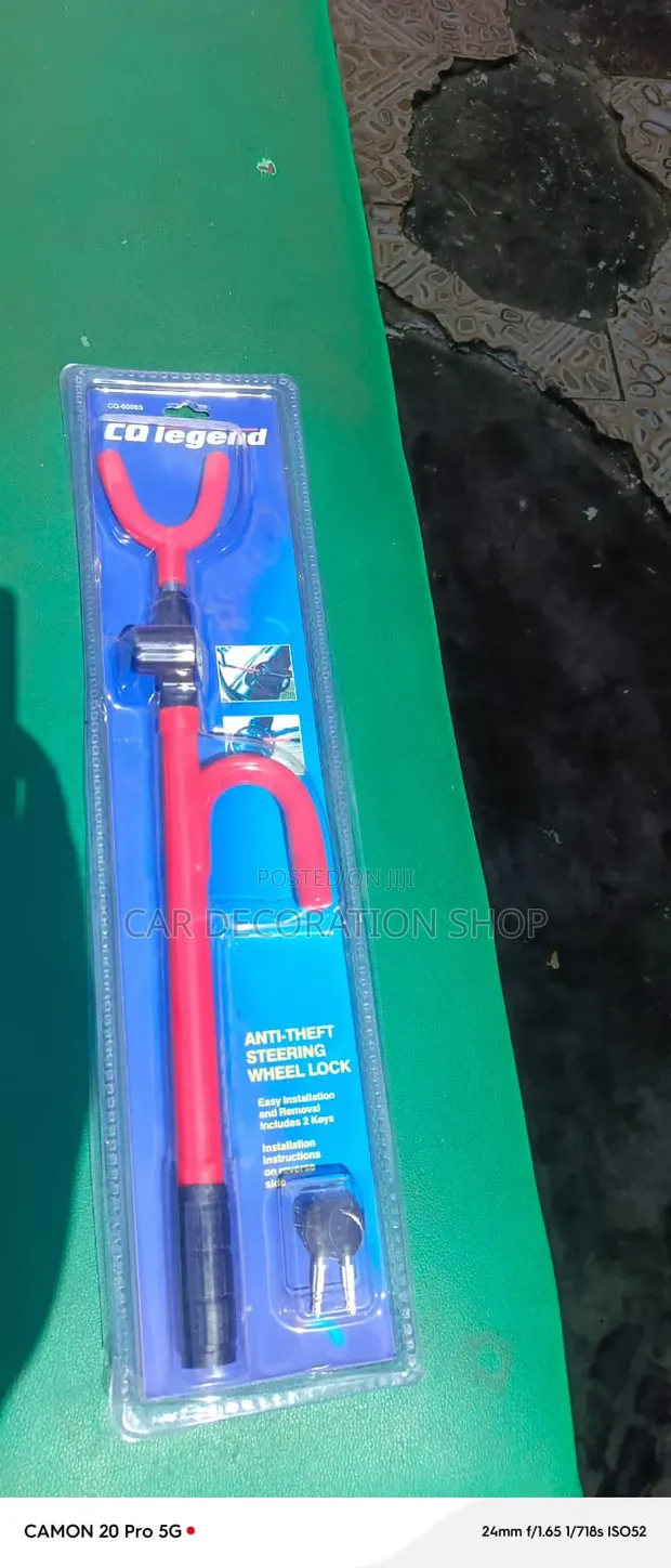 Steering Wheel Security Bar Lock with U-Shaped Fork - 1