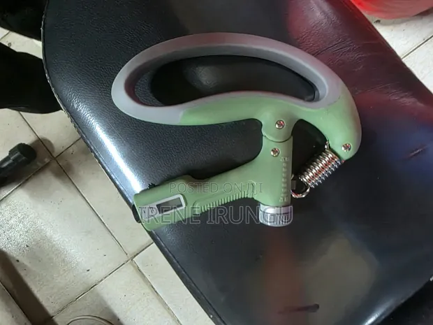 Adjustable Hand Grip - 1