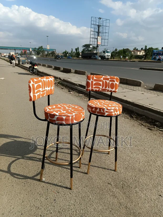Luxury High Kitchen Counter Stools - 1