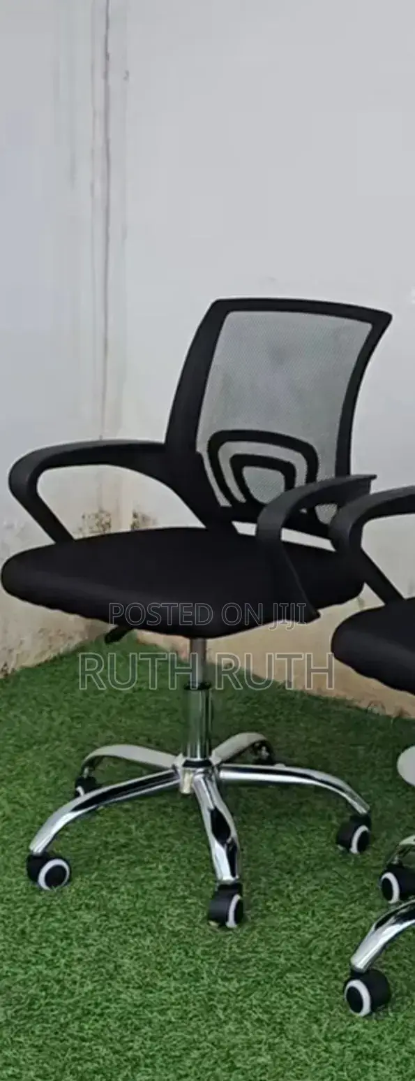 Executive Office Chair - Brand New - 1