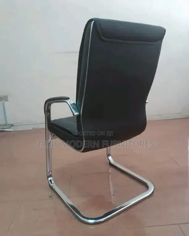 Executive Visitors Chair - Black PU Leather - 1