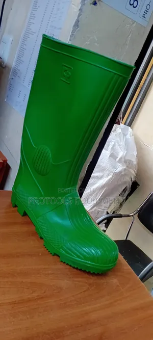 Green Safety Gumboots Size 40