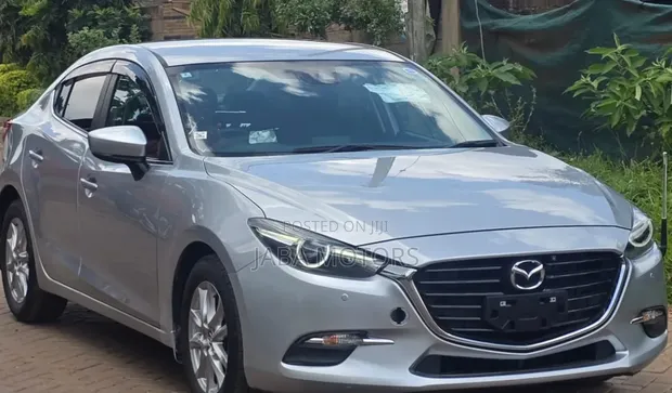 Mazda Axela 2018 Silver - 1