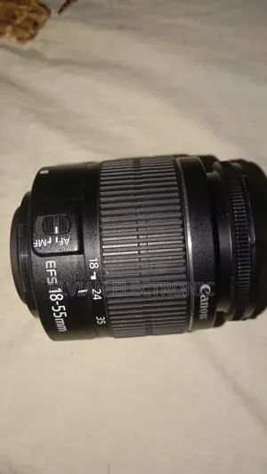 Canon EFS 18-55mm f/8 Macro Lens