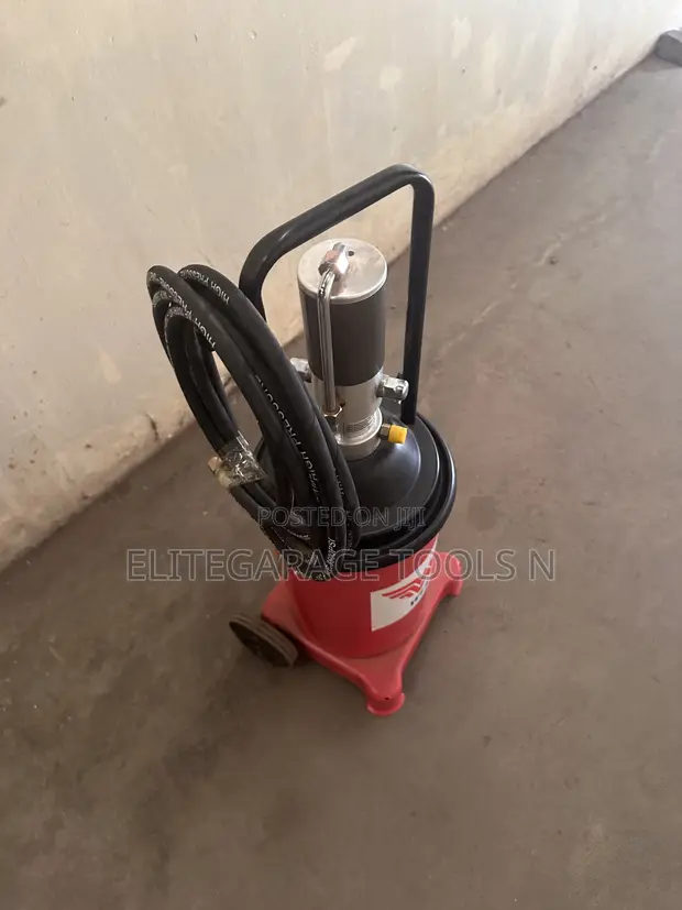 Heavy Duty Commercial Sunshine Italy Pneumatic Grease Bucket - 1