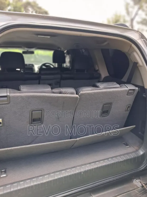 Toyota Land Cruiser Prado 2.7 i 2012 Grey - 1