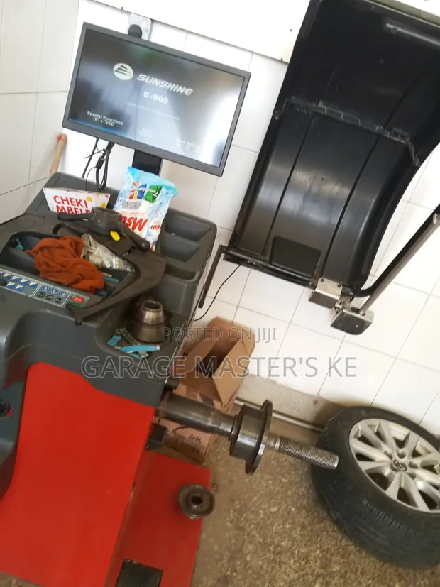 Accurate Wheel Balancer Machine - 1