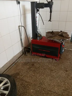 Premium Tyre Balancer Machine