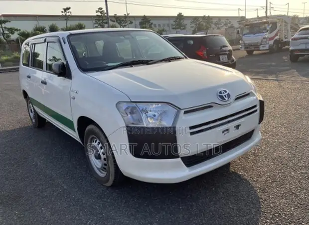 Toyota Probox 1.5 Hybrid DX Comfort 2020 - 1
