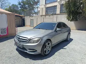 Mercedes-Benz C-Class 2009 Kijivu