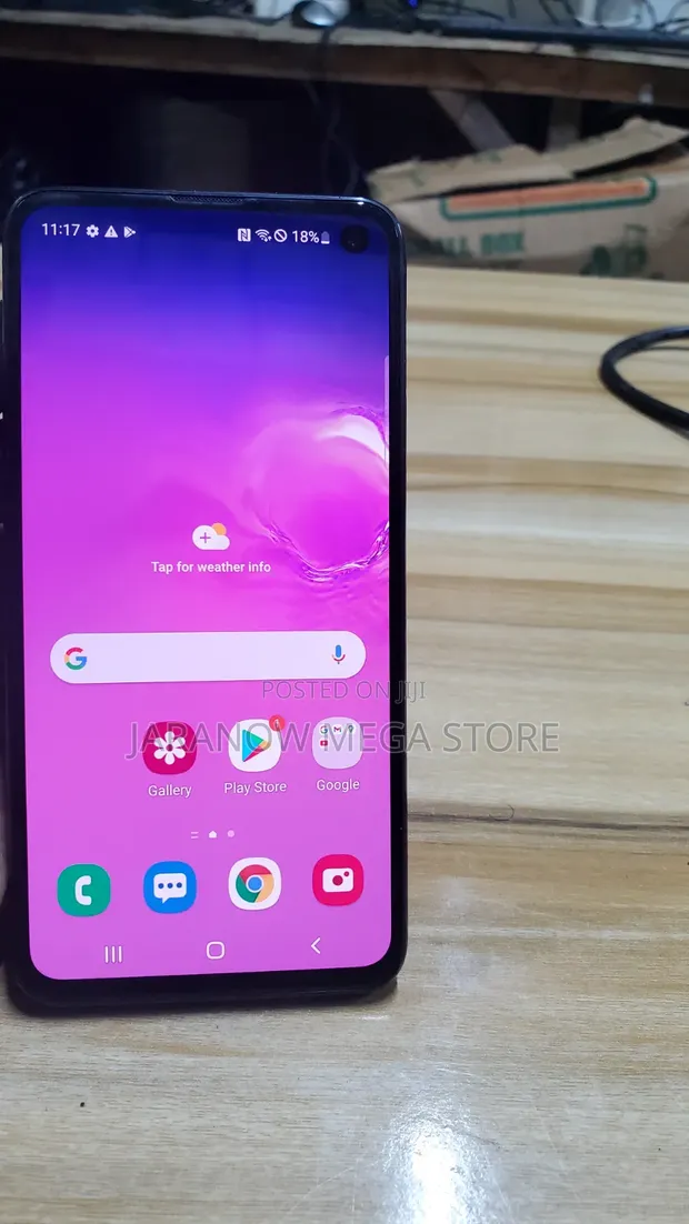 Samsung Galaxy S10e 128GB Nyeusi - 1