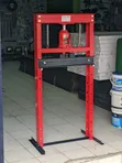 32-Ton Heavy-Duty Hydraulic Shop Press - 2