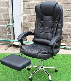 Managerial Executive Office Chair with Footrest