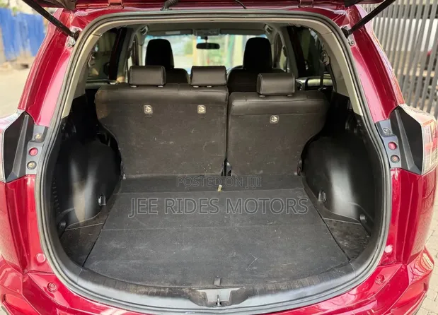 Toyota RAV4 2018 Red - 1