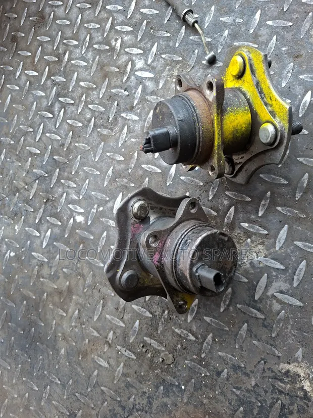 Toyota Vitz Rear Hub (Old Model, 2WD) - 1