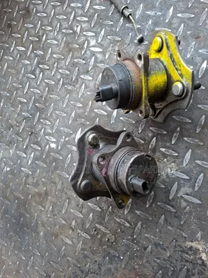 Toyota Vitz Rear Hub (Old Model, 2WD)